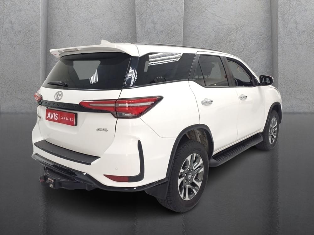 Toyota Fortuner 2.4 Gd-6 Rb At