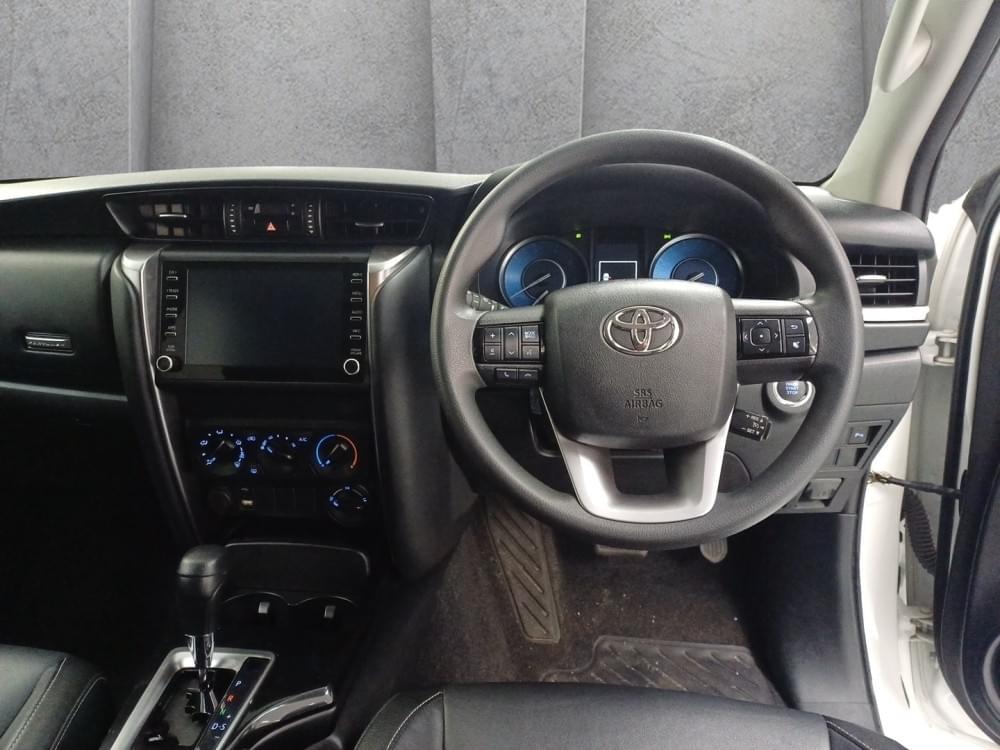 Toyota Fortuner 2.4 Gd-6 Rb At