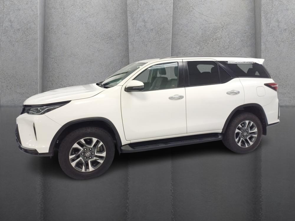 Toyota Fortuner 2.4 Gd-6 Rb At