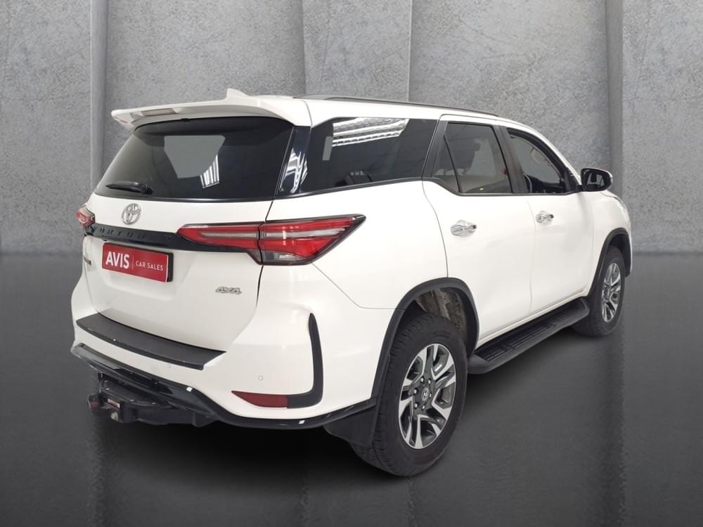 Toyota Fortuner 2.4 Gd-6 Rb At