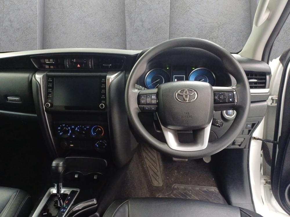 Toyota Fortuner 2.4 Gd-6 Rb At