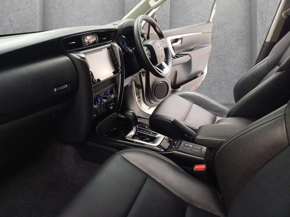 Toyota Fortuner 2.4 Gd-6 Rb At