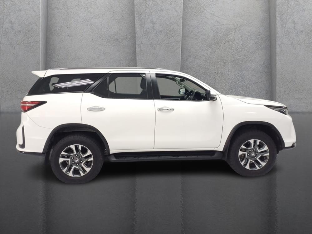 Toyota Fortuner 2.4 Gd-6 4X4 At