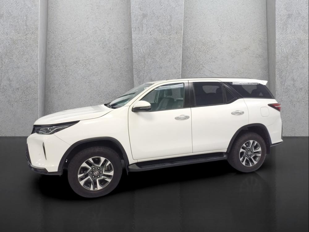 Toyota Fortuner 2.4 Gd-6 4X4 At