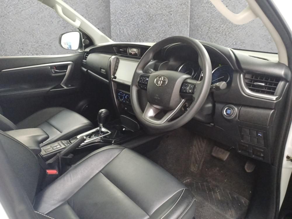 Toyota Fortuner 2.4 Gd-6 4X4 At