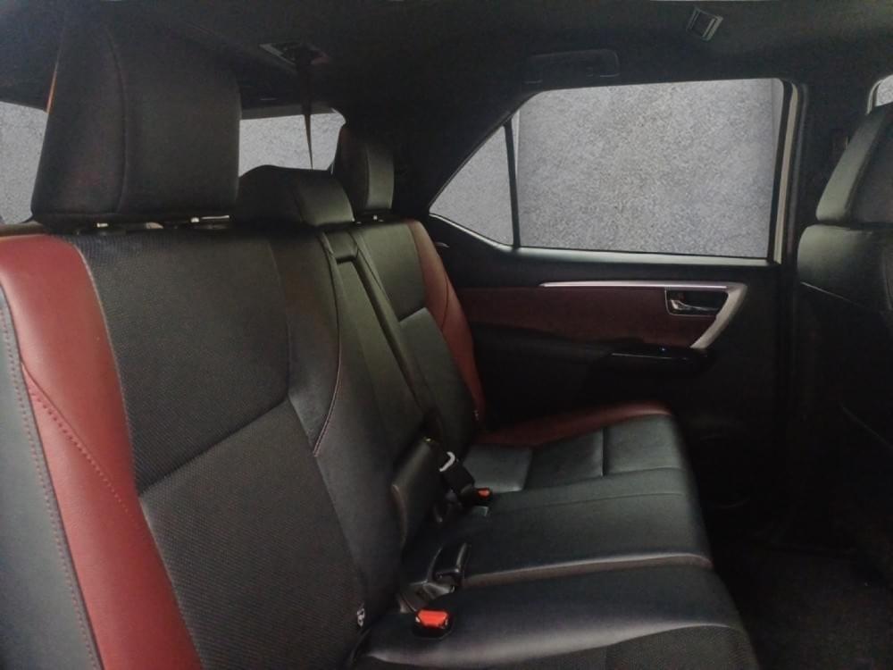 Toyota Fortuner 2.8 Gd-6 Rb At