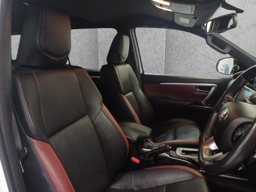 Toyota Fortuner 2.8 Gd-6 Rb At