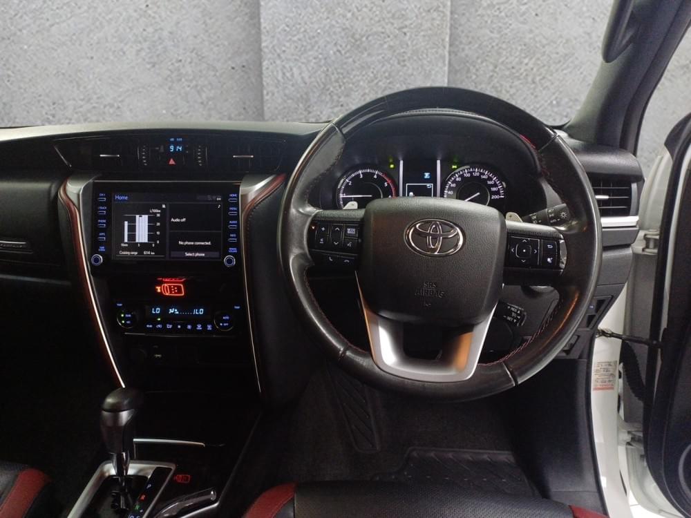 Toyota Fortuner 2.8 Gd-6 Rb At