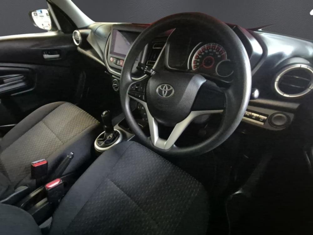 Toyota Vitz 1.0 Xr