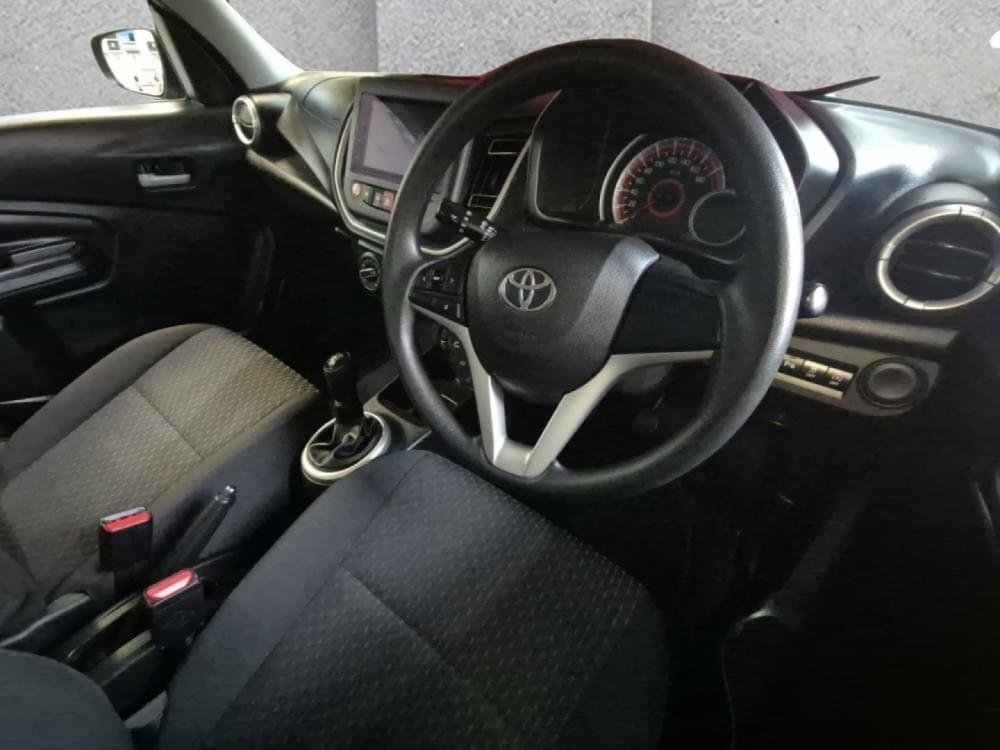 Toyota Vitz 1.0 Xr