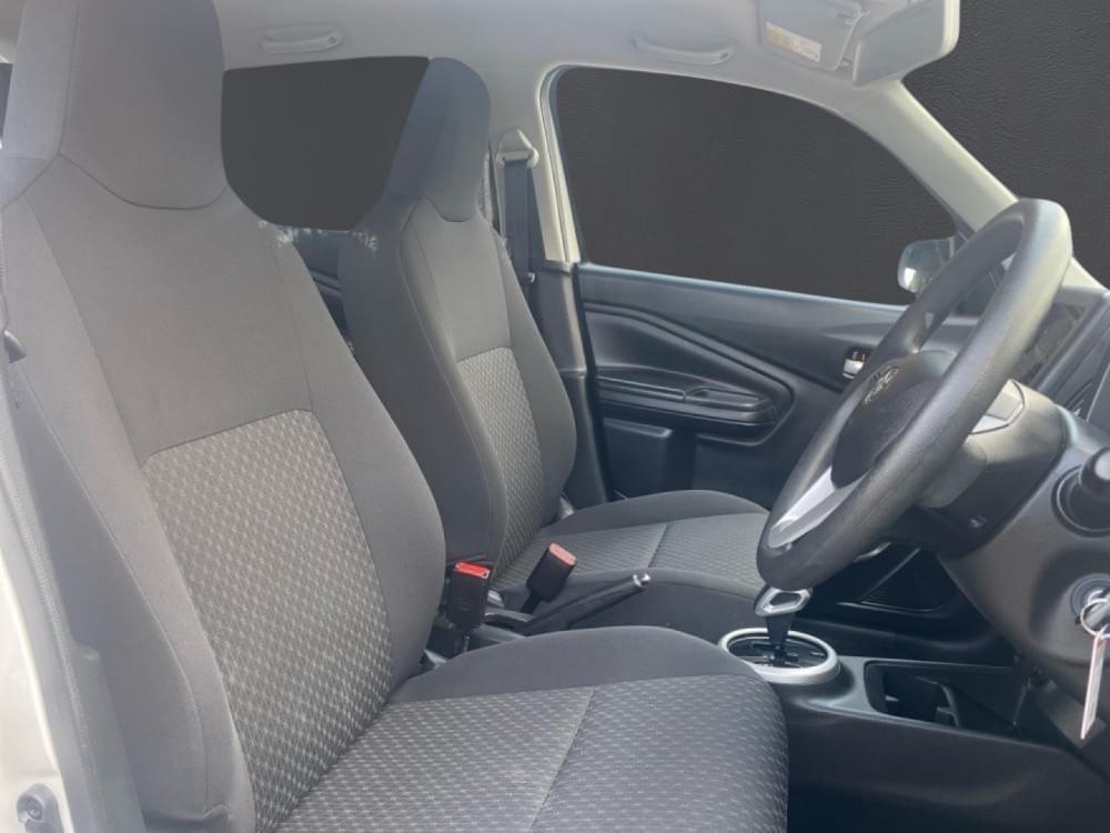 Toyota Vitz 1.0 Xr Amt