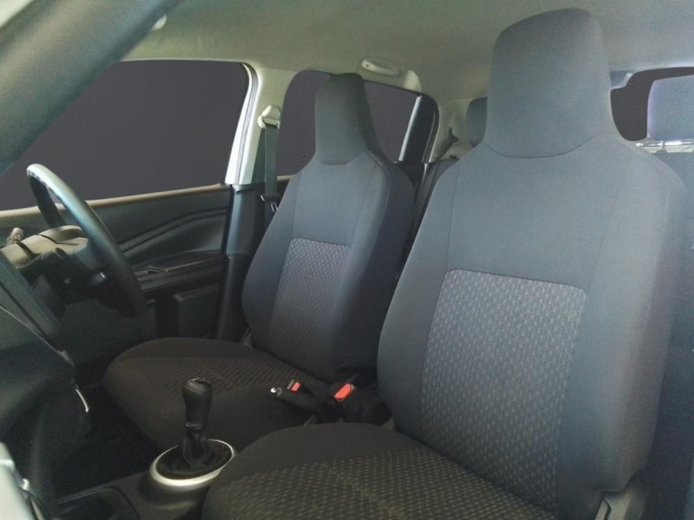 Toyota Vitz 1.0 Xr Mt