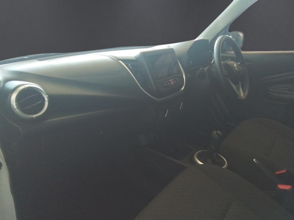 Toyota Vitz 1.0 Xr Mt