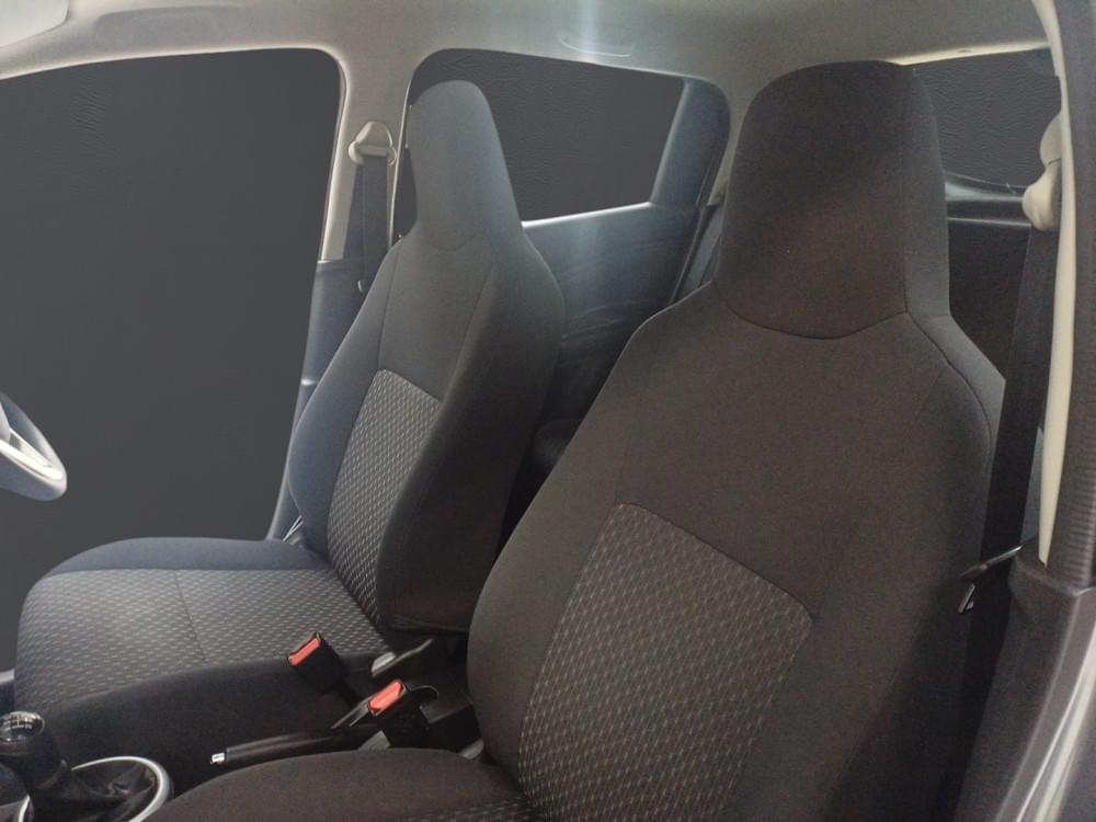 Toyota Vitz 1.0 Xr Mt