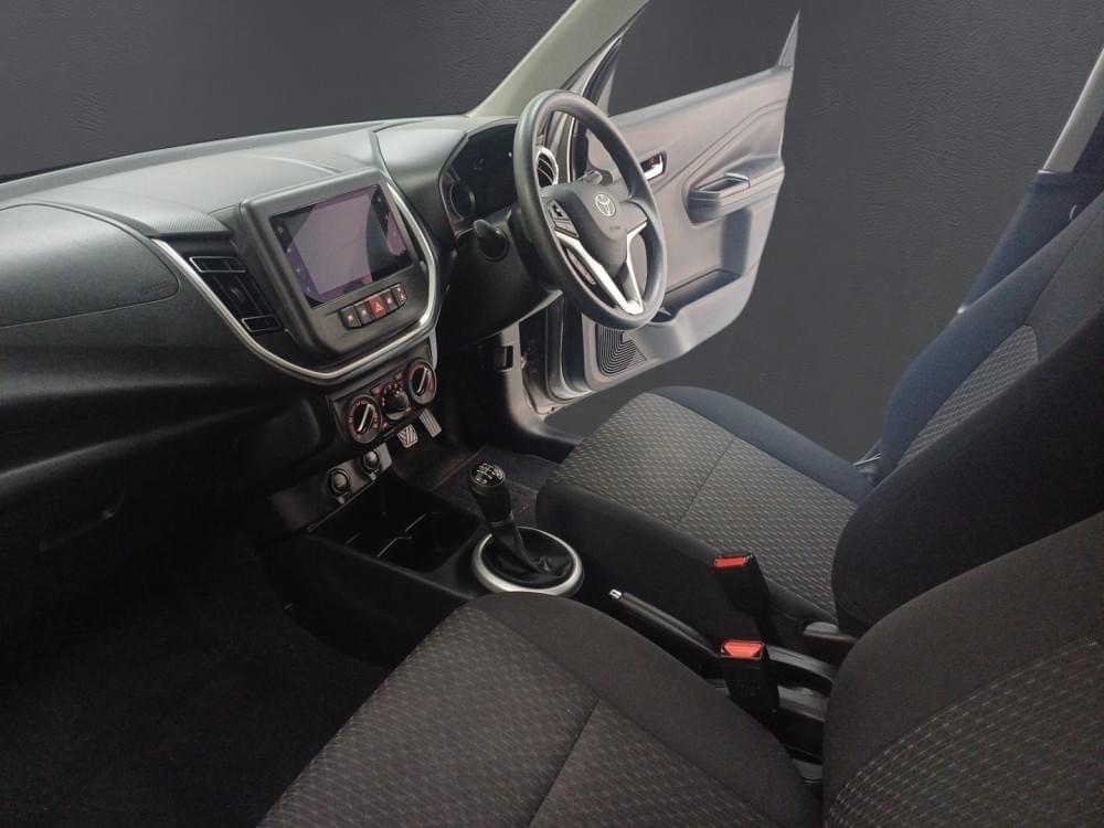 Toyota Vitz 1.0 Xr Mt