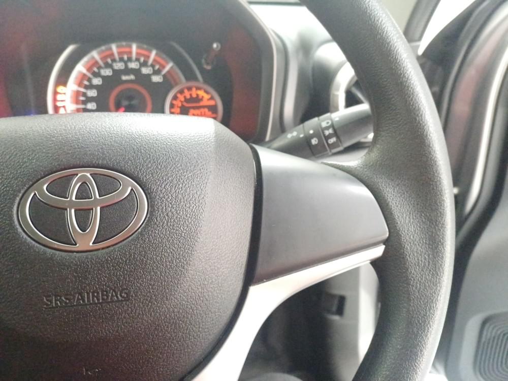 Toyota Vitz 1.0 Xr Mt