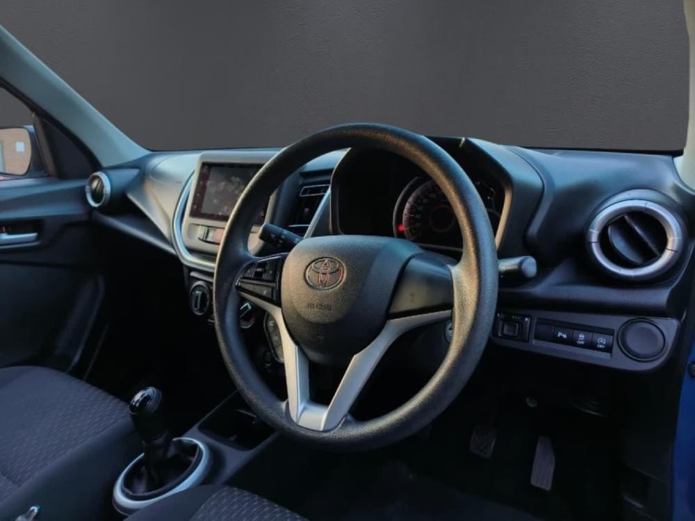 Toyota Vitz 1.0 Xr Mt