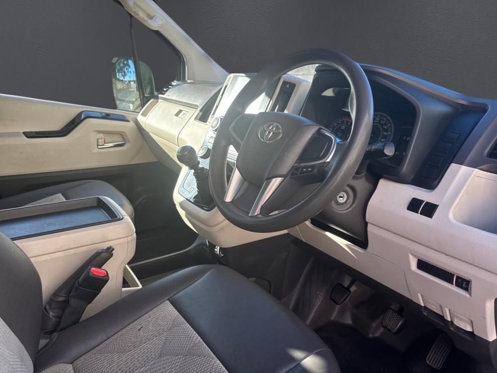 Toyota Quantum 2.8 Gl 11-Seater Lwb