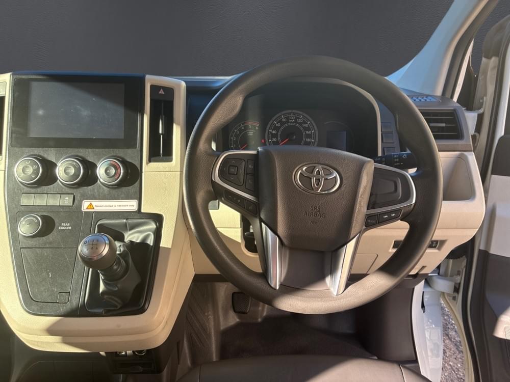 Toyota Quantum 2.8 Gl 11-Seater Lwb