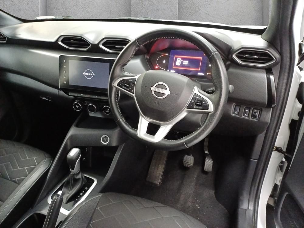 Nissan Magnite 1.0 Acenta Plus Cvt Oled