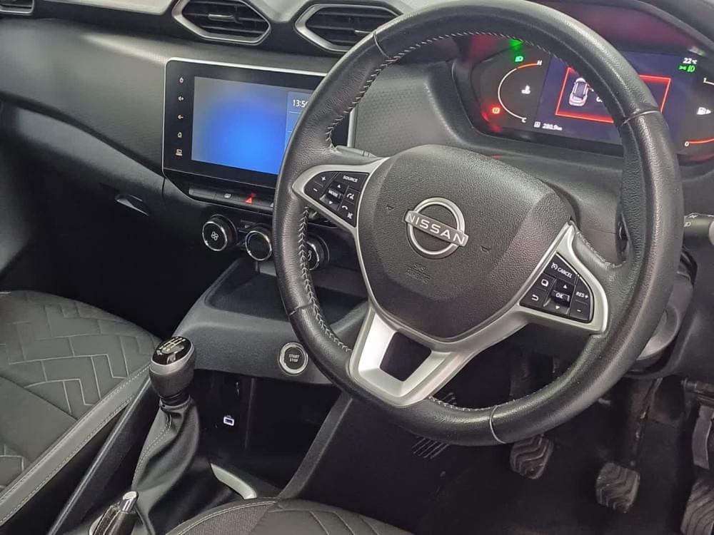 Nissan Magnite 1.0 Acenta Plus Cvt Oled