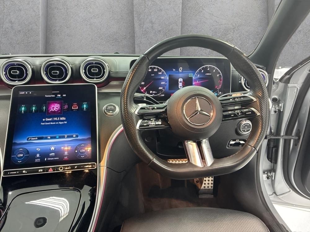 Mercedes Benz C-Class Sedan 200