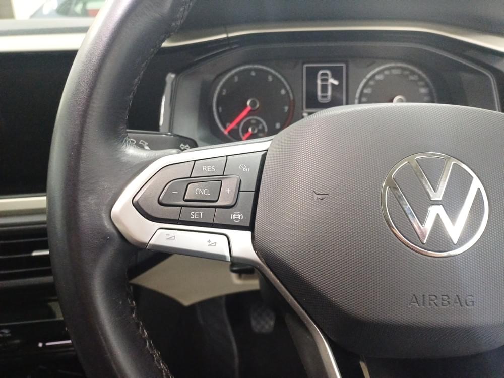 Volkswagen Polo Sedan 1.6 Life Tiptronic