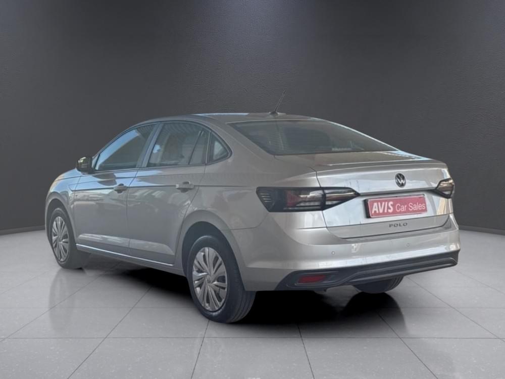 Volkswagen Polo Sedan 1.6 Base