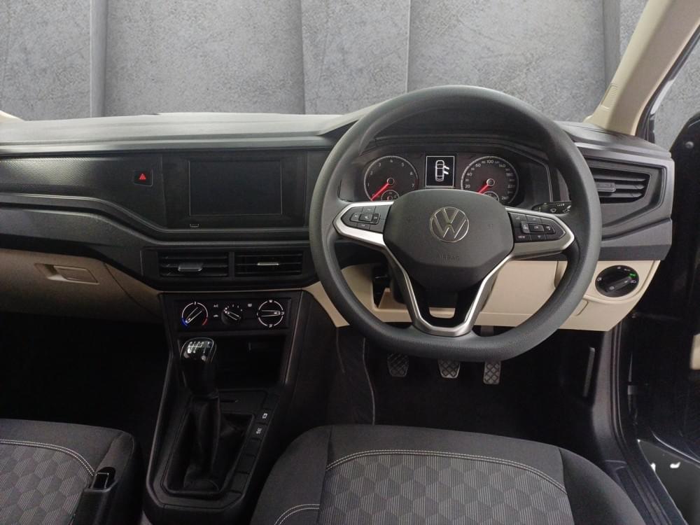 Volkswagen Polo Sedan 1.6 Tiptronic