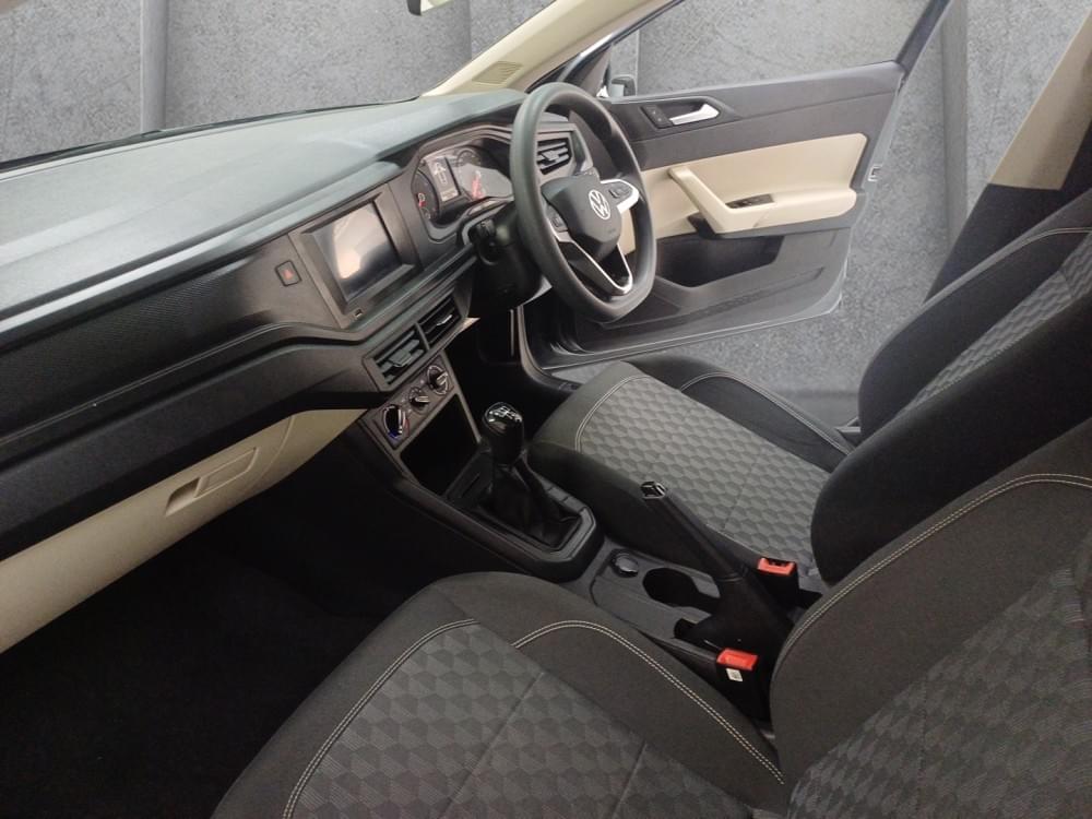 Volkswagen Polo Sedan 1.6 Tiptronic