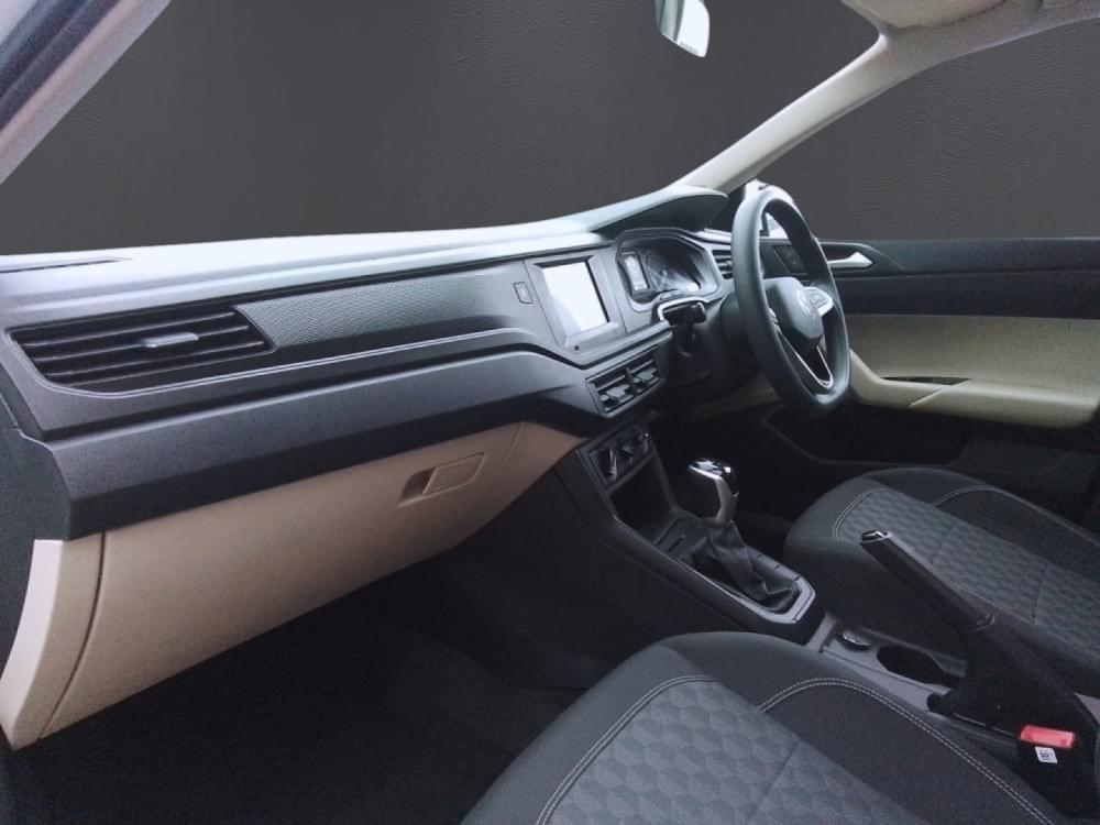 Volkswagen Polo Sedan 1.6 Tiptronic