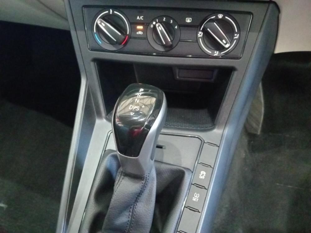 Volkswagen Polo Sedan 1.6 Tiptronic