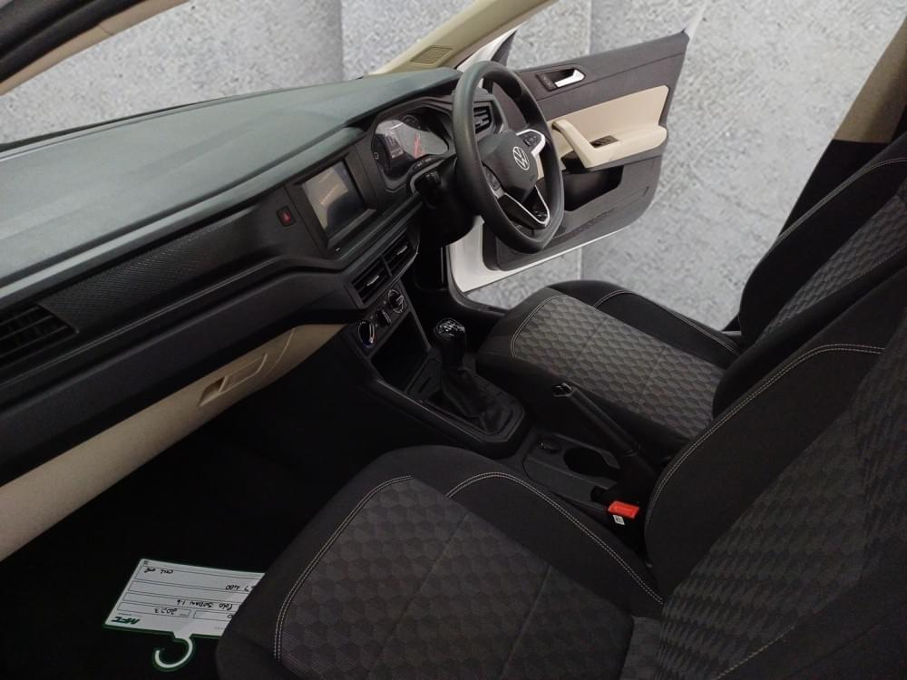 Volkswagen Polo Sedan 1.6 Base