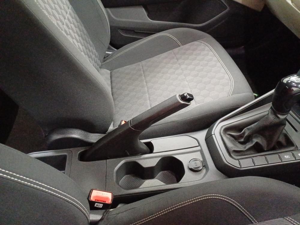 Volkswagen Polo Sedan 1.6 Base