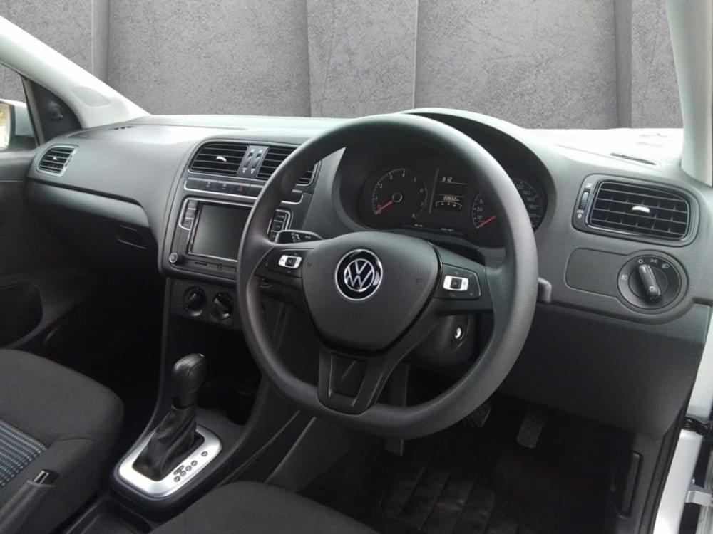 Volkswagen Polo Vivo Hatch 1.6 Comfortline Tiptronic