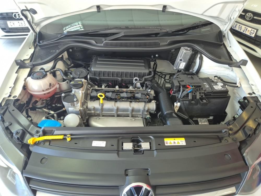 Volkswagen Polo Vivo Hatch 1.6 Comfortline Tiptronic