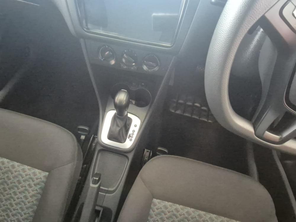 Volkswagen Polo Vivo Hatch 1.6 Life