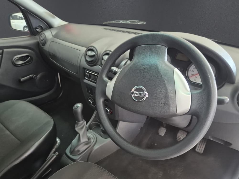 Nissan Np200 1.6 8V Ac Safety Pack