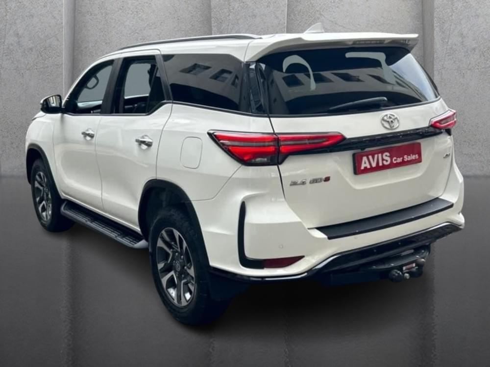 Toyota Fortuner 2.4 Gd-6 Rb At