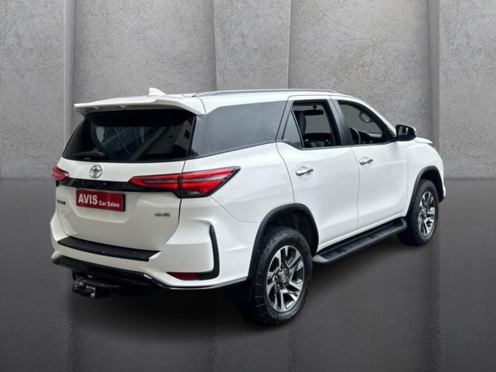 Toyota Fortuner 2.4 Gd-6 Rb At