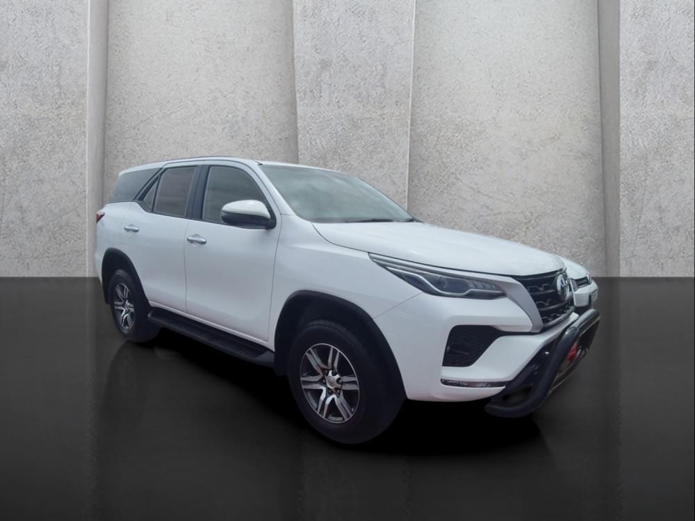 Toyota Fortuner 2.4 Gd-6 Raised Body At