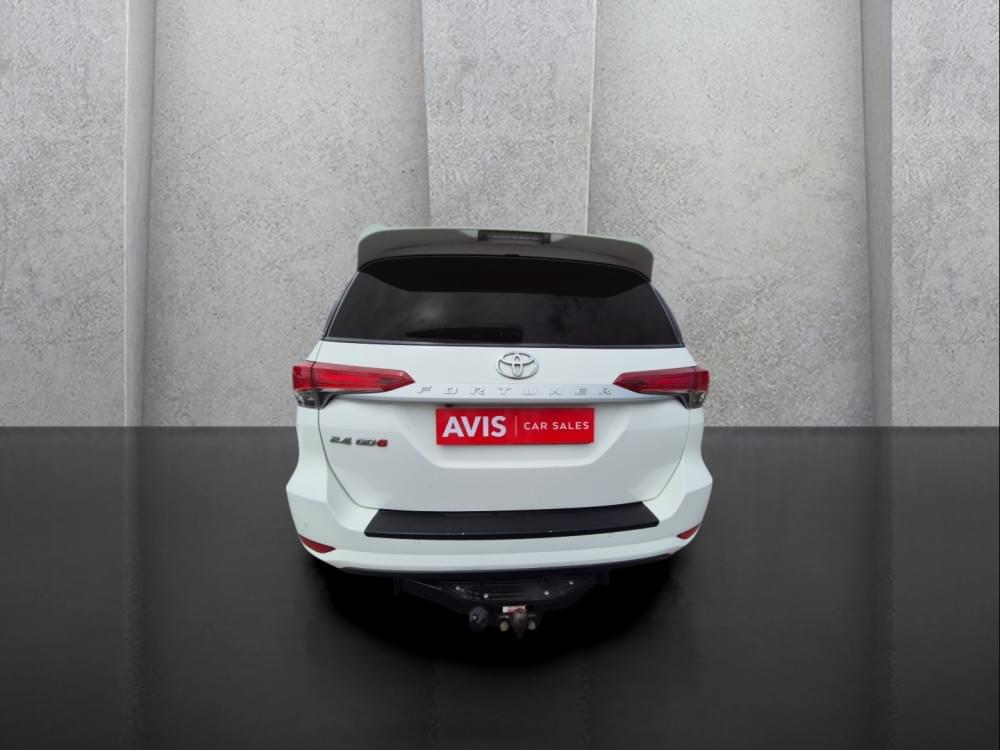 Toyota Fortuner 2.4 Gd-6 Raised Body At