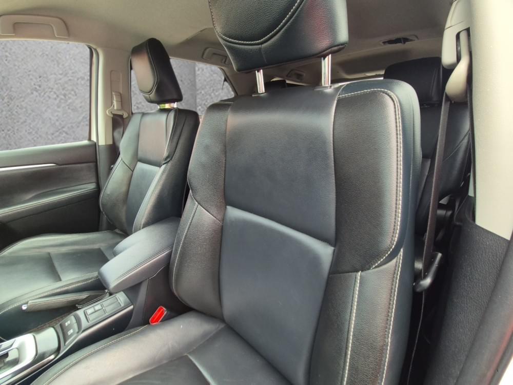 Toyota Fortuner 2.4 Gd-6 Raised Body At