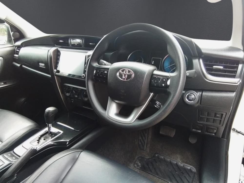 Toyota Fortuner 2.4 Gd-6 Rb At