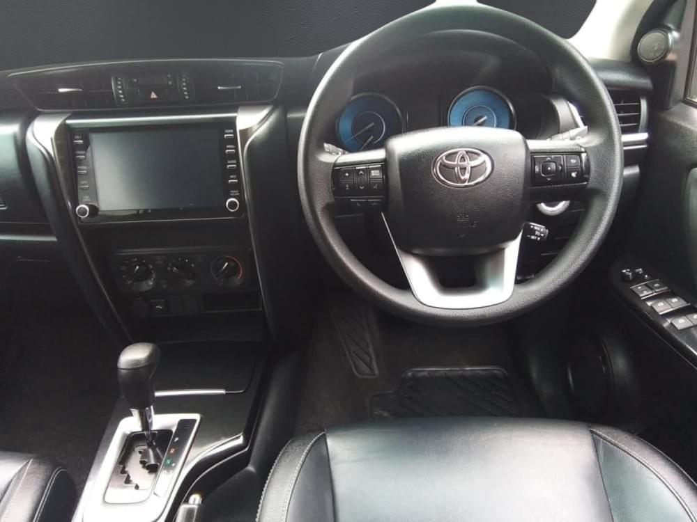 Toyota Fortuner 2.4 Gd-6 Rb At