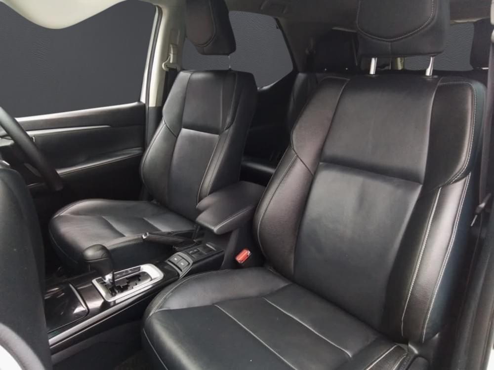 Toyota Fortuner 2.4 Gd-6 Rb At