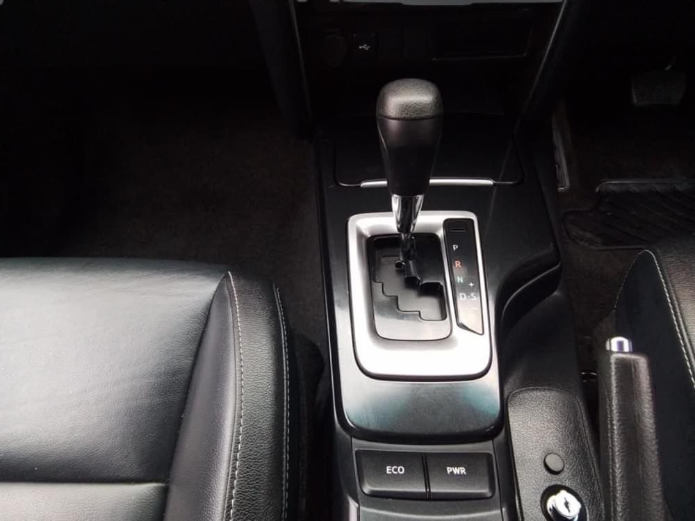 Toyota Fortuner 2.4 Gd-6 Rb At