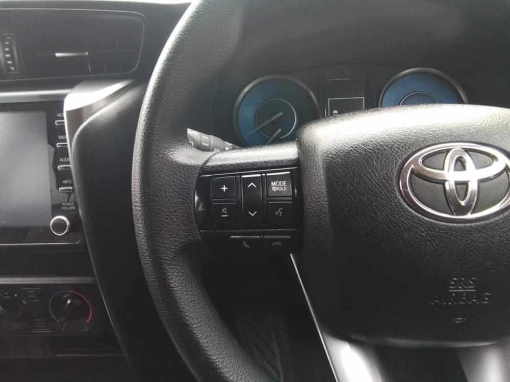 Toyota Fortuner 2.4 Gd-6 Rb At