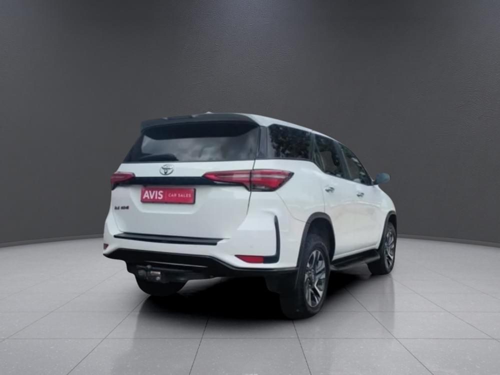 Toyota Fortuner 2.4 Gd-6 Rb At