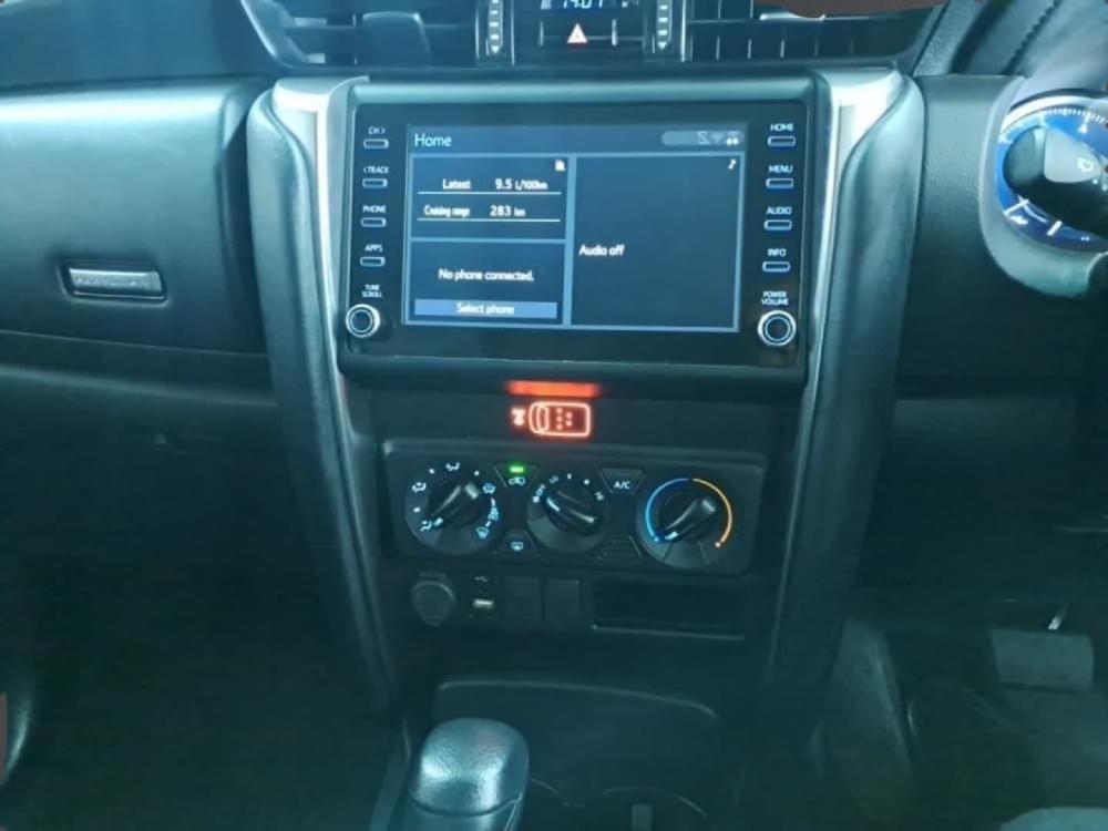 Toyota Fortuner 2.4 Gd-6 Rb 6At